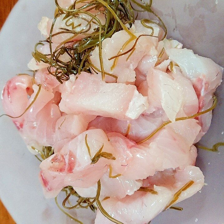 刻み昆布が決め手♪味がぎゅ~とスズキの昆布締め♡